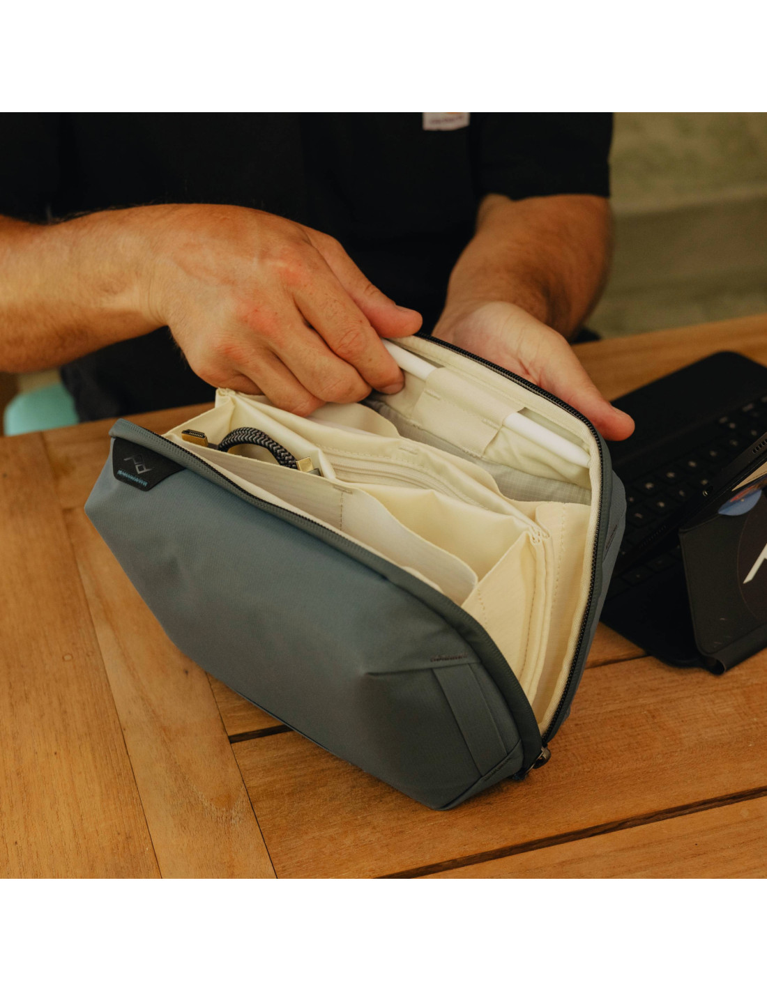 Wkład Travel Line Peak Design Tech Pouch Ocean v2